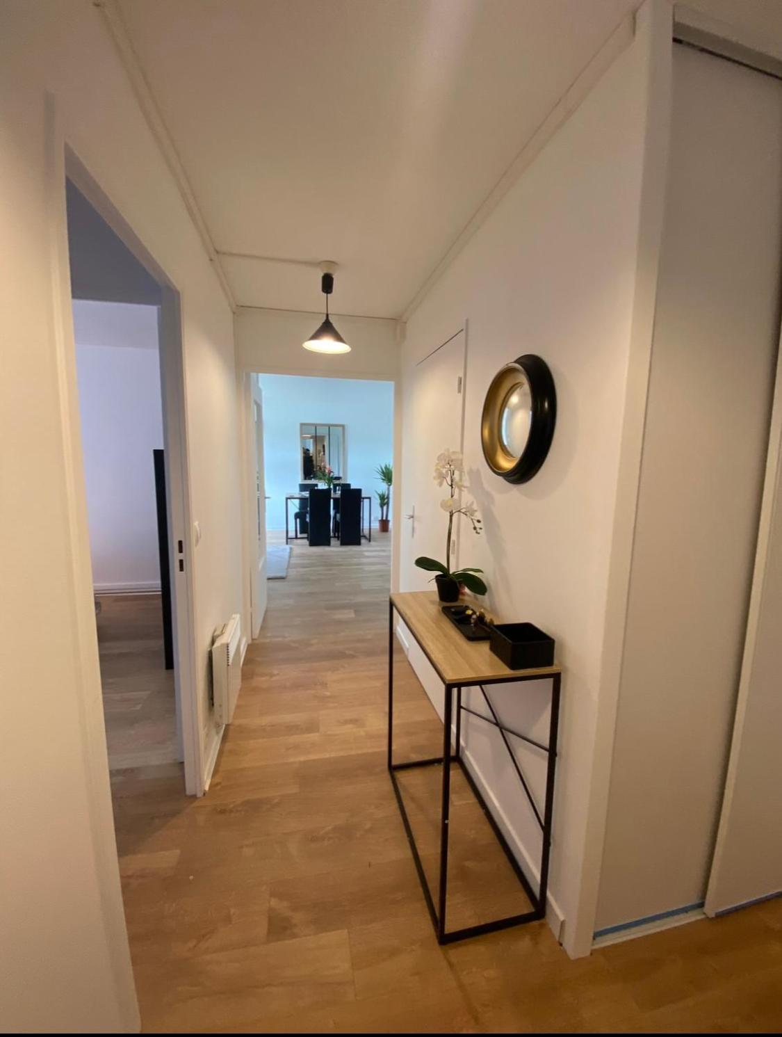 Appartement 59M2 Professionnel Ou Familial Saint Quentin En Yvelines Монтіньї-ле-Бретонне Екстер'єр фото